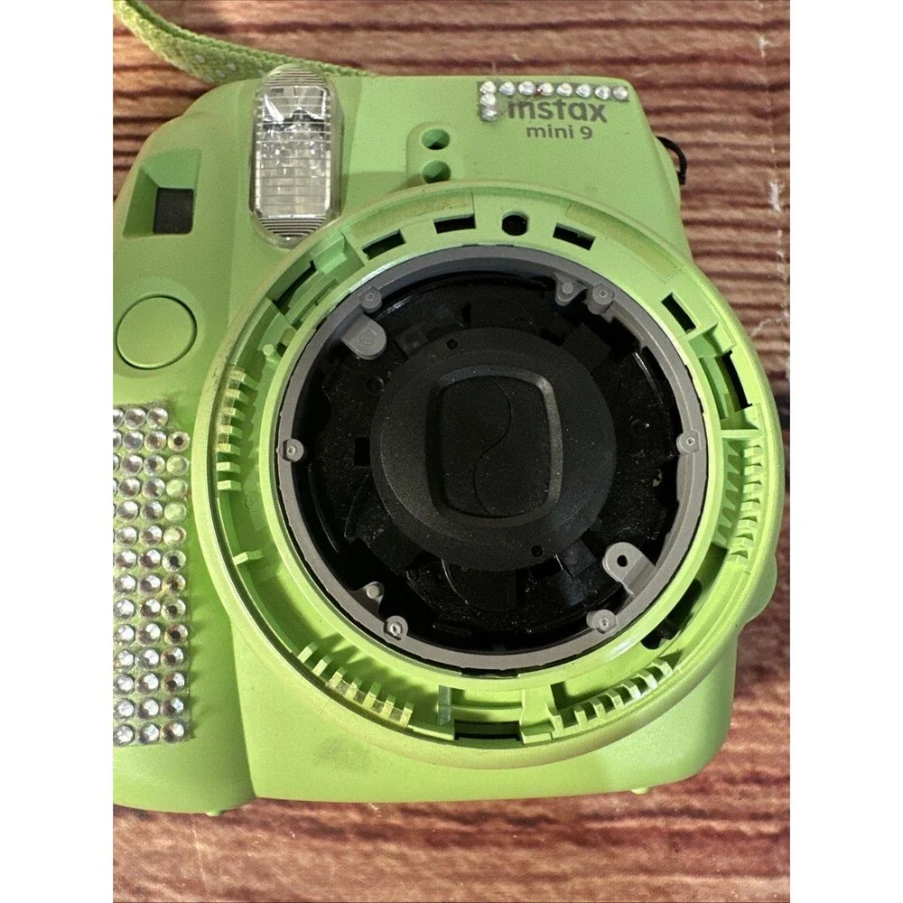 Fuji Instax Mini 9 Fujifilm Instant Film Camera Lime Green - READ